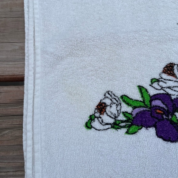 Vintage Cannon Bath Towel Lot 70s Retro Hydrangea Iris Daisy Floral Fringe MCM - Picture 8 of 16
